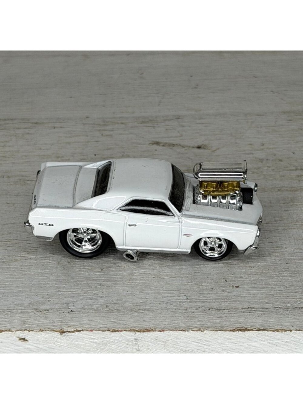 2000 Funline Muscle Machines GM GTO White Made In China GC